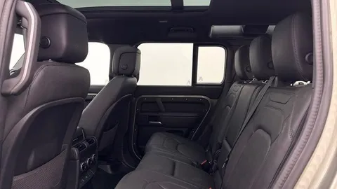 KT74XYS Land Rover Defender 110 3.0 D350 X-Dynamic HSE 5dr Thumbnail #4