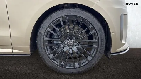 KP74YBV Land Rover Range Rover Sport 4.4 P635 SV Edition One (Carbon Bronze Matte) 5dr Thumbnail #9