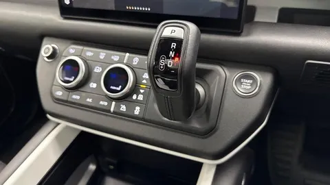 KT74XYS Land Rover Defender 110 3.0 D350 X-Dynamic HSE 5dr Thumbnail #13