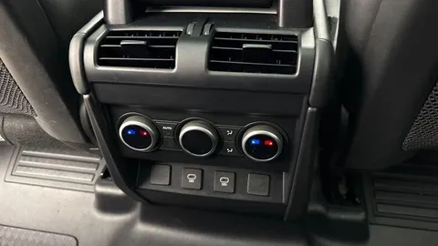 KT74XYS Land Rover Defender 110 3.0 D350 X-Dynamic HSE 5dr Thumbnail #17