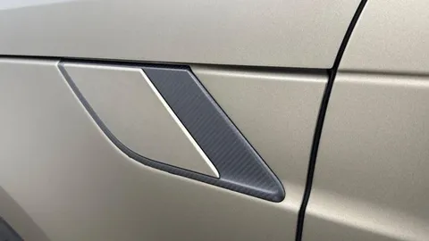 KP74YBV Land Rover Range Rover Sport 4.4 P635 SV Edition One (Carbon Bronze Matte) 5dr Thumbnail #20