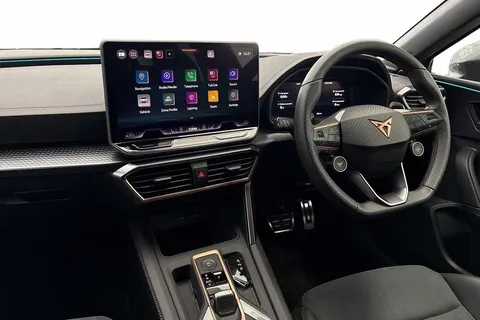 KO25UVG CUPRA Leon 1.5 eTSI 150 V2 5dr DSG Thumbnail #2