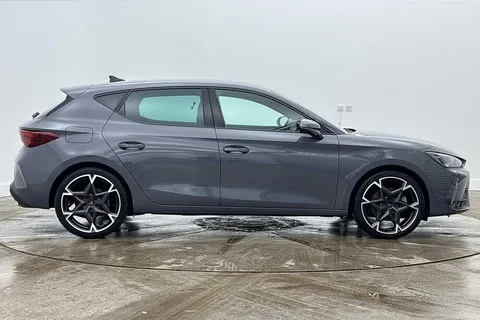 KO25UVG CUPRA Leon 1.5 eTSI 150 V2 5dr DSG Thumbnail #4