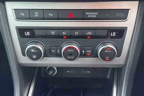 22 of 55 for SEAT Ateca 1.5 TSI EVO XPERIENCE DSG Euro 6 (s/s) 5dr