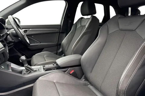 GF20VCV Audi Q3 S line 35 TFSI 150 PS S tronic Thumbnail #17