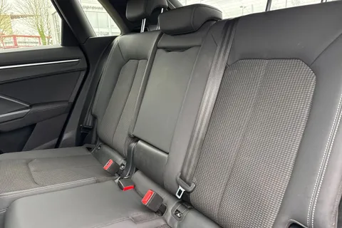GF20VCV Audi Q3 S line 35 TFSI 150 PS S tronic Thumbnail #20
