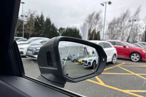 GF20VCV Audi Q3 S line 35 TFSI 150 PS S tronic Thumbnail #22