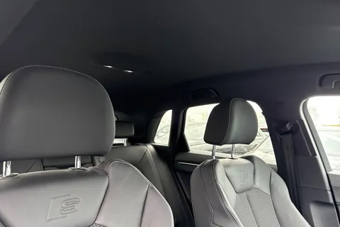 GF20VCV Audi Q3 S line 35 TFSI 150 PS S tronic Thumbnail #25