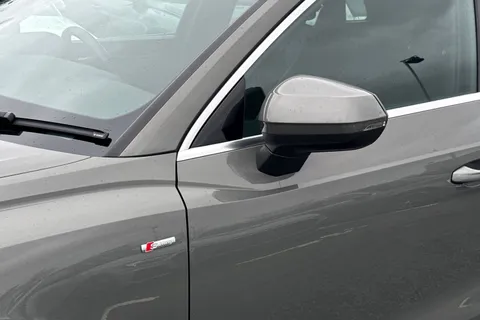 GF20VCV Audi Q3 S line 35 TFSI 150 PS S tronic Thumbnail #27