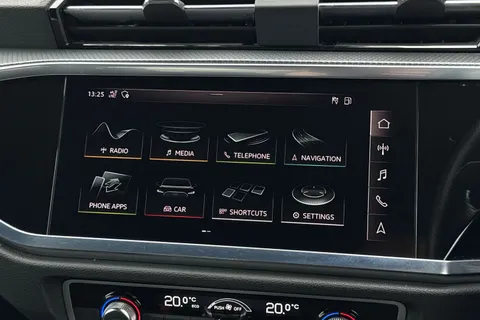 GF20VCV Audi Q3 S line 35 TFSI 150 PS S tronic Thumbnail #30