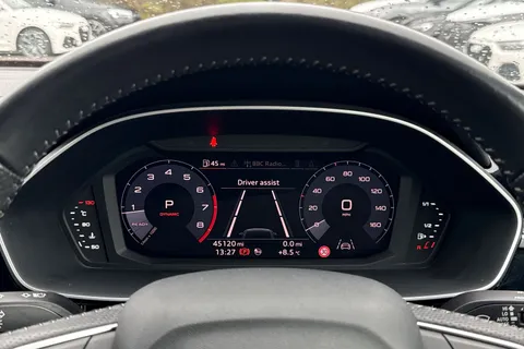 GF20VCV Audi Q3 S line 35 TFSI 150 PS S tronic Thumbnail #35