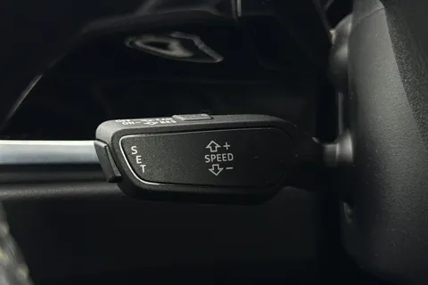 GF20VCV Audi Q3 S line 35 TFSI 150 PS S tronic Thumbnail #39