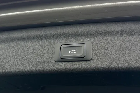 GF20VCV Audi Q3 S line 35 TFSI 150 PS S tronic Thumbnail #45