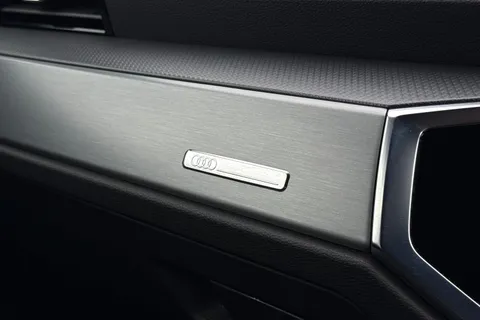 GF20VCV Audi Q3 S line 35 TFSI 150 PS S tronic Thumbnail #49