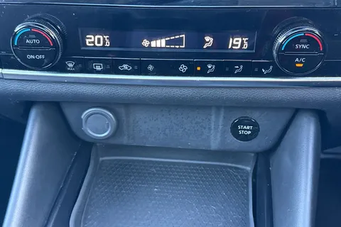 LN23OKX Nissan Qashqai 1.5 h e-POWER N-Connecta Auto Euro 6 (s/s) 5dr Thumbnail #23