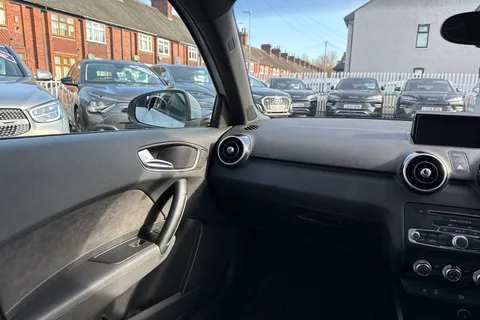 14 of 44 for AUDI A1 1.4 TFSI 125 Black Edition Nav 5dr