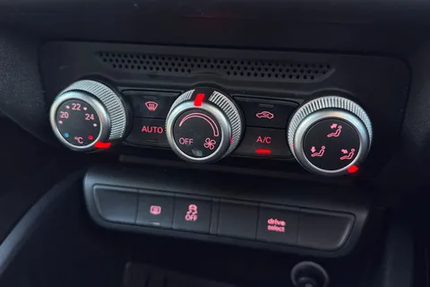 18 of 44 for AUDI A1 1.4 TFSI 125 Black Edition Nav 5dr