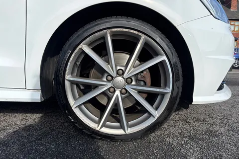 22 of 44 for AUDI A1 1.4 TFSI 125 Black Edition Nav 5dr