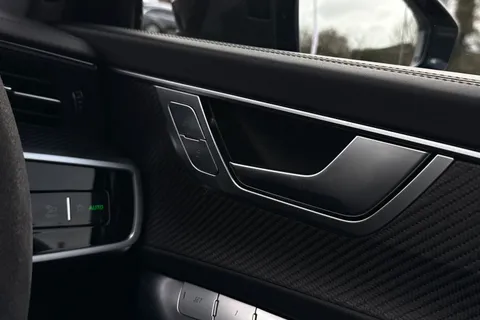 21 of 66 for Audi RS 6 Avant RS 6 Avant performance Carbon Vorsprung 630 PS tiptronic