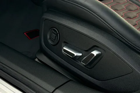 33 of 66 for Audi RS 6 Avant RS 6 Avant performance Carbon Vorsprung 630 PS tiptronic