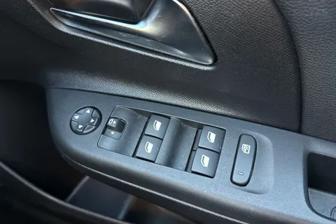 DL73OMT Vauxhall Corsa 1.2 Turbo GS Euro 6 (s/s) 5dr Thumbnail #19