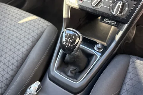 PK69GEJ Volkswagen T-Cross 1.0 TSI SE Euro 6 (s/s) 5dr Thumbnail #24