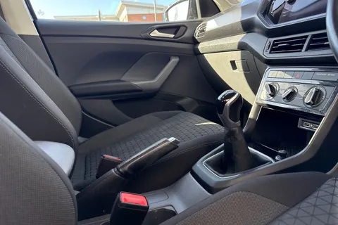 PK69GEJ Volkswagen T-Cross 1.0 TSI SE Euro 6 (s/s) 5dr Thumbnail #42