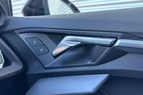 DH25CJJ Audi A3 Black Edition TFSI  150 PS S tronic Thumbnail #44