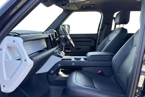 KW74HDN Land Rover Defender 110 3.0 D350 X-Dynamic HSE 5dr Thumbnail #4