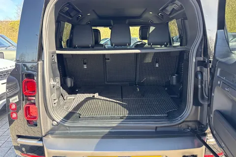 KW74HDN Land Rover Defender 110 3.0 D350 X-Dynamic HSE 5dr Thumbnail #12