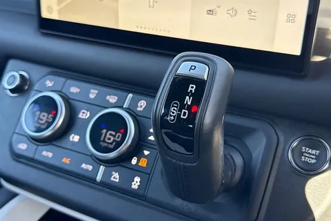 KW74HDN Land Rover Defender 110 3.0 D350 X-Dynamic HSE 5dr Thumbnail #15