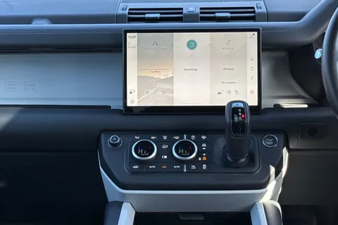 KW74HDN Land Rover Defender 110 3.0 D350 X-Dynamic HSE 5dr Thumbnail #16