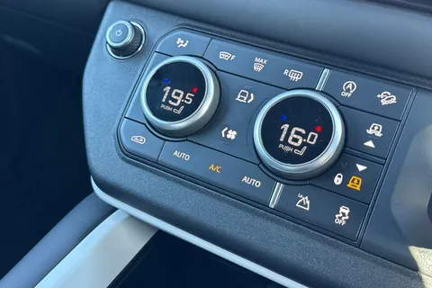 KW74HDN Land Rover Defender 110 3.0 D350 X-Dynamic HSE 5dr Thumbnail #24