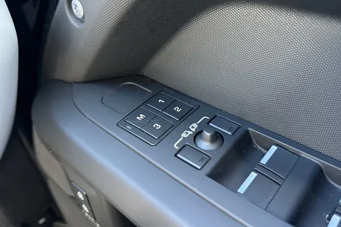 KW74HDN Land Rover Defender 110 3.0 D350 X-Dynamic HSE 5dr Thumbnail #27