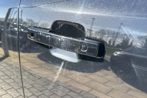 KW74HDN Land Rover Defender 110 3.0 D350 X-Dynamic HSE 5dr Thumbnail #31