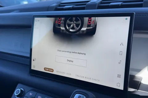 KW74HDN Land Rover Defender 110 3.0 D350 X-Dynamic HSE 5dr Thumbnail #39