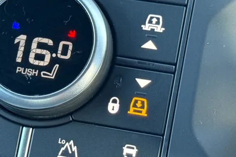 KW74HDN Land Rover Defender 110 3.0 D350 X-Dynamic HSE 5dr Thumbnail #44