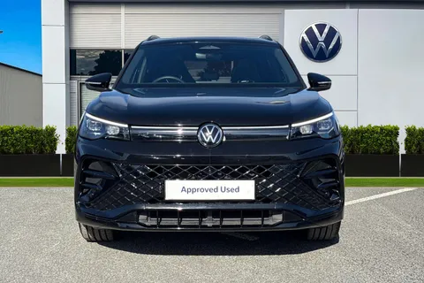 DG25ZPL Volkswagen Tiguan 2.0 TDI R-Line 5dr DSG⭐ Sunroof, Black Pack, Driver assistance package⭐ Thumbnail #6