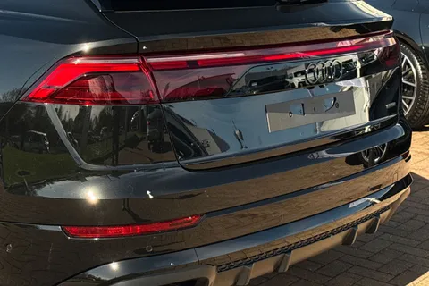  Audi Q8 3.0 TFSI V6 Black Edition Tiptronic quattro Euro 6 (s/s) 5dr Thumbnail #8