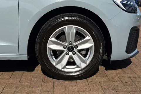 BJ22YSL Audi A1 Technik 25 TFSI  95 PS 5-speed Thumbnail #11