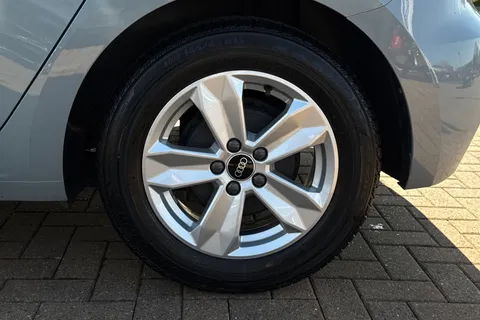 BJ22YSL Audi A1 Technik 25 TFSI  95 PS 5-speed Thumbnail #13