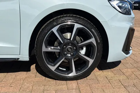 Audi A1 1.5 TFSI 35 Black Edition Sportback S Tronic Euro 6 (s/s) 5dr Thumbnail #11
