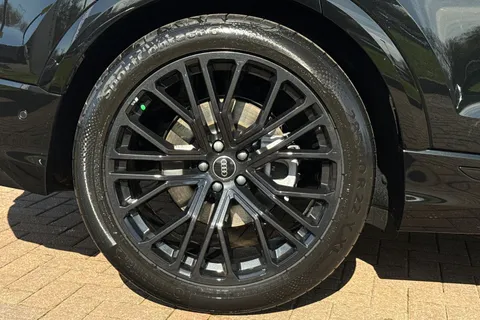  Audi Q8 3.0 TFSI V6 Black Edition Tiptronic quattro Euro 6 (s/s) 5dr Thumbnail #12