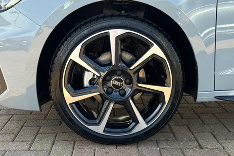 Audi A1 1.5 TFSI 35 Black Edition Sportback S Tronic Euro 6 (s/s) 5dr Thumbnail #12