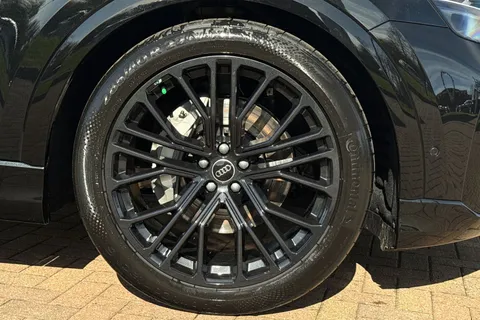 Audi Q8 3.0 TFSI V6 Black Edition Tiptronic quattro Euro 6 (s/s) 5dr Thumbnail #13