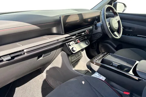 WK25YCC Hyundai Tucson 1.6 T-GDi 13.8kWh N Line S Auto Euro 6 (s/s) 5dr Thumbnail #16