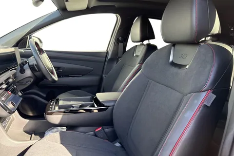 WK25YCC Hyundai Tucson 1.6 T-GDi 13.8kWh N Line S Auto Euro 6 (s/s) 5dr Thumbnail #17