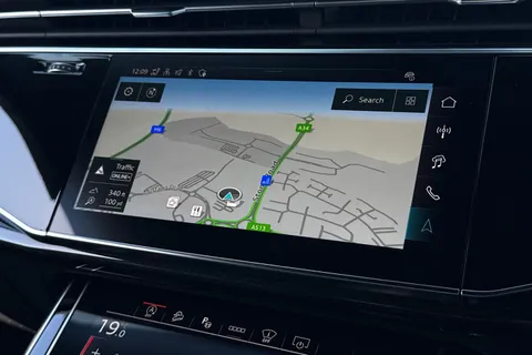  Audi Q8 3.0 TFSI V6 Black Edition Tiptronic quattro Euro 6 (s/s) 5dr Thumbnail #17