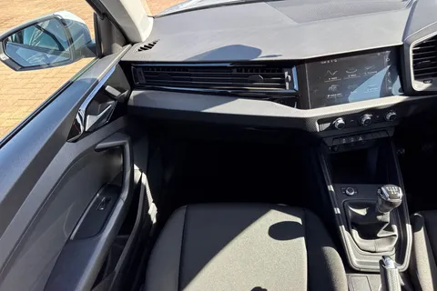 BJ22YSL Audi A1 Technik 25 TFSI  95 PS 5-speed Thumbnail #20