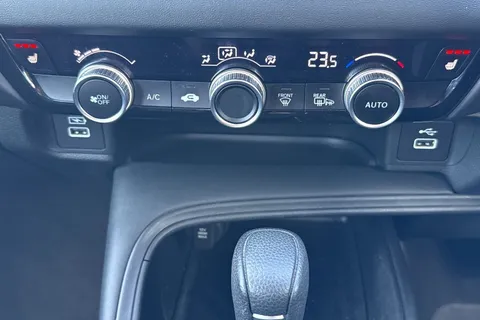 AE71SWJ Honda HR-V 1.5 eHEV Elegance 5dr CVT Thumbnail #22